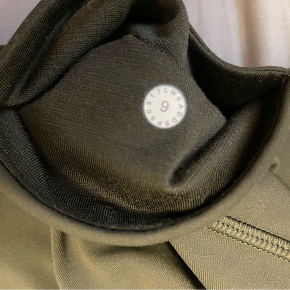 Lululemon cropped 21” leggings - Picture 2 of 4